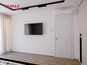 Pronájem bytu 2+kk, Praha - Libeň, Kotlaska, 59 m2