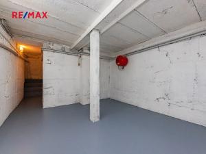 Pronájem bytu 4+1, Praha - Lipence, V roklích, 90 m2