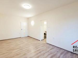 Pronájem bytu 1+1, Frýdek-Místek, Lískovecká, 35 m2