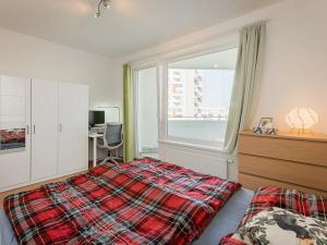Pronájem bytu 2+kk, Praha - Horní Měcholupy, Mantovská, 66 m2