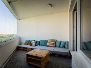 Pronájem bytu 2+kk, Praha - Horní Měcholupy, Mantovská, 66 m2