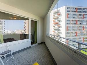Pronájem bytu 2+kk, Praha - Horní Měcholupy, Mantovská, 66 m2