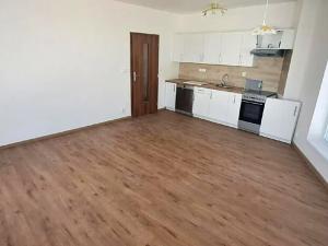 Pronájem bytu 2+kk, Praha - Čakovice, 48 m2