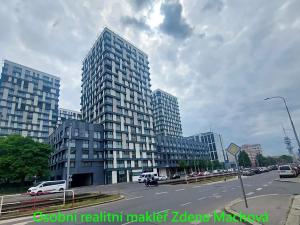 Pronájem bytu 1+kk, Praha - Žižkov, Olšanská, 41 m2
