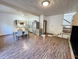 Pronájem bytu 3+kk, Holubice, Sadová, 80 m2