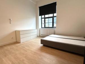 Pronájem bytu 1+kk, Praha - Vysočany, Poděbradská, 29 m2