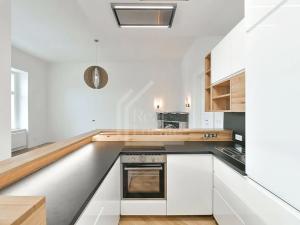 Pronájem bytu 3+kk, Praha - Smíchov, Janáčkovo nábřeží, 106 m2
