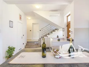 Prodej vily, Ližnjan, Chorvatsko, 310 m2