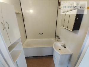 Prodej bytu 3+1, Praha - Hlubočepy, Lamačova, 77 m2