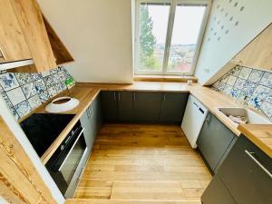 Pronájem bytu 3+kk, Praha - Radlice, 95 m2
