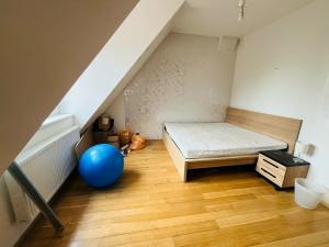 Pronájem bytu 3+kk, Praha - Radlice, 95 m2