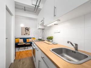 Prodej bytu 1+kk, Praha - Nové Město, Na zbořenci, 37 m2