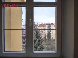 Pronájem bytu 2+kk, Praha - Holešovice, U průhonu, 49 m2