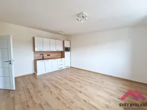 Pronájem bytu 2+kk, Praha - Kyje, Jamská, 42 m2