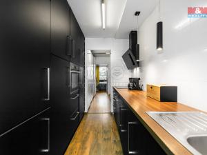Prodej bytu 3+1, Praha, Bašteckého, 76 m2