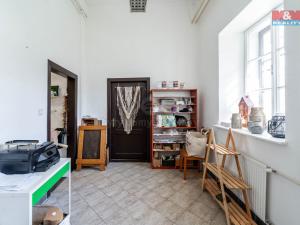 Pronájem obchodního prostoru, Velké Meziříčí, Náměstí, 60 m2