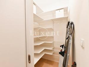 Pronájem bytu 2+kk, Praha - Vinohrady, Lucemburská, 50 m2