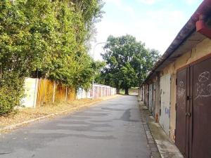 Pronájem garáže, Brno, Sazenice, 18 m2