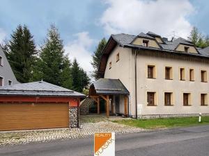 Prodej ubytování, Loučná pod Klínovcem, 370 m2