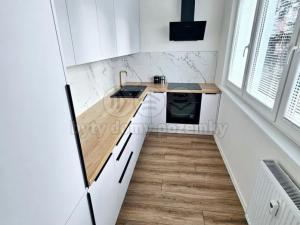 Prodej bytu 2+kk, Praha - Libeň, Českomoravská, 40 m2