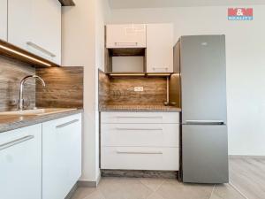 Pronájem bytu 2+kk, Praha - Třebonice, Thomasova, 57 m2