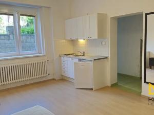 Pronájem bytu 1+kk, Praha - Záběhlice, náměstí Mezi zahrádkami, 30 m2