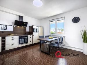 Prodej bytu 2+kk, Praha - Čakovice, Ke stadionu, 63 m2