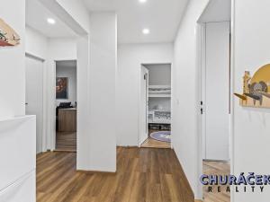 Prodej bytu 3+kk, Praha - Kobylisy, Bojasova, 73 m2
