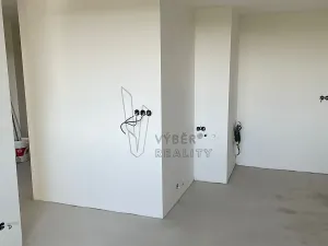 Prodej bytu 2+kk, Praha - Prosek, Prosecká, 34 m2