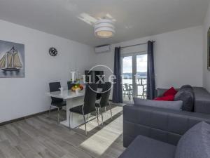 Prodej vily, Omiš, Chorvatsko, 600 m2