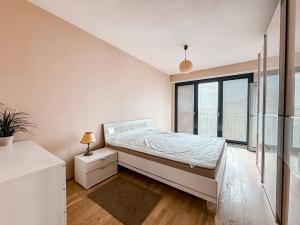 Pronájem bytu 2+kk, Praha - Žižkov, Olšanská, 66 m2