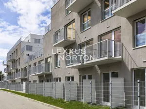 Prodej bytu 2+kk, Praha - Hostavice, Českobrodská, 60 m2