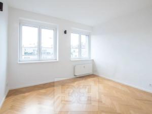 Pronájem bytu 3+kk, Praha - Libeň, Sokolovská, 70 m2