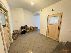 Pronájem obchodního prostoru, Praha - Smíchov, Nádražní, 32 m2