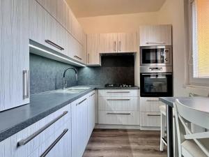 Pronájem bytu 2+1, Ostrava, Volgogradská, 54 m2