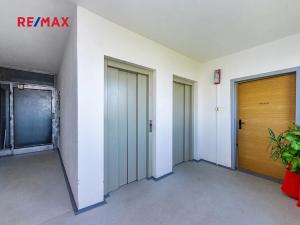 Prodej bytu 2+kk, Praha - Černý Most, Bryksova, 44 m2
