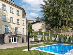 Prodej ubytování, Karlovy Vary, Jarní, 989 m2