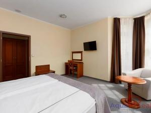 Prodej ubytování, Karlovy Vary, Jarní, 989 m2