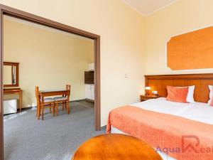 Prodej ubytování, Karlovy Vary, Jarní, 989 m2