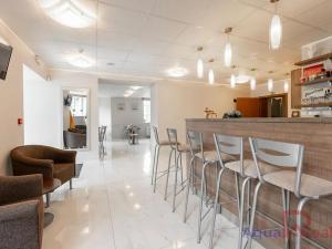 Prodej ubytování, Karlovy Vary, Jarní, 989 m2