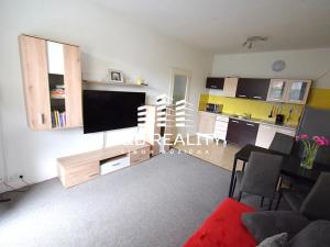 Prodej bytu 2+kk, Nehvizdy, Pražská, 46 m2