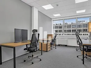 Pronájem kanceláře, Praha - Karlín, Sokolovská, 635 m2