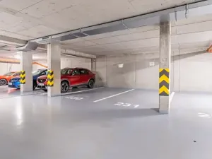 Pronájem garážového stání, Praha - Vysočany, Kabešova, 18 m2