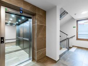 Pronájem bytu 2+kk, Praha - Vysočany, Bassova, 51 m2