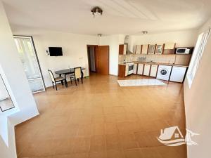 Prodej bytu 2+kk, Nesebar, Bulharsko, 73 m2