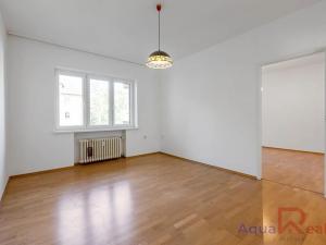 Prodej podílu bytu 2+1, Karlovy Vary, 5. května, 59 m2