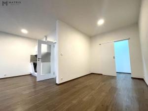 Pronájem bytu 1+kk, Praha - Libeň, U Rokytky, 48 m2