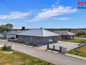 Prodej rodinného domu, Sukorady, 200 m2