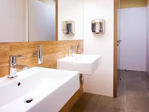 Pronájem obchodního prostoru, Brno, Orlí, 192 m2