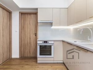 Pronájem bytu 2+kk, Praha - Nusle, U křížku, 41 m2